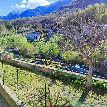 Casa Isollaz Holiday home Challand Saint Victor